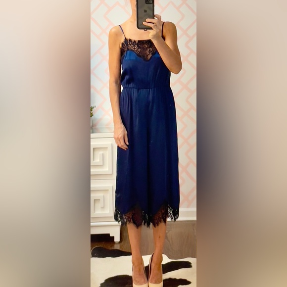 NWT, Alice & Olivia, navy silk romper, size 6 - Picture 3 of 8